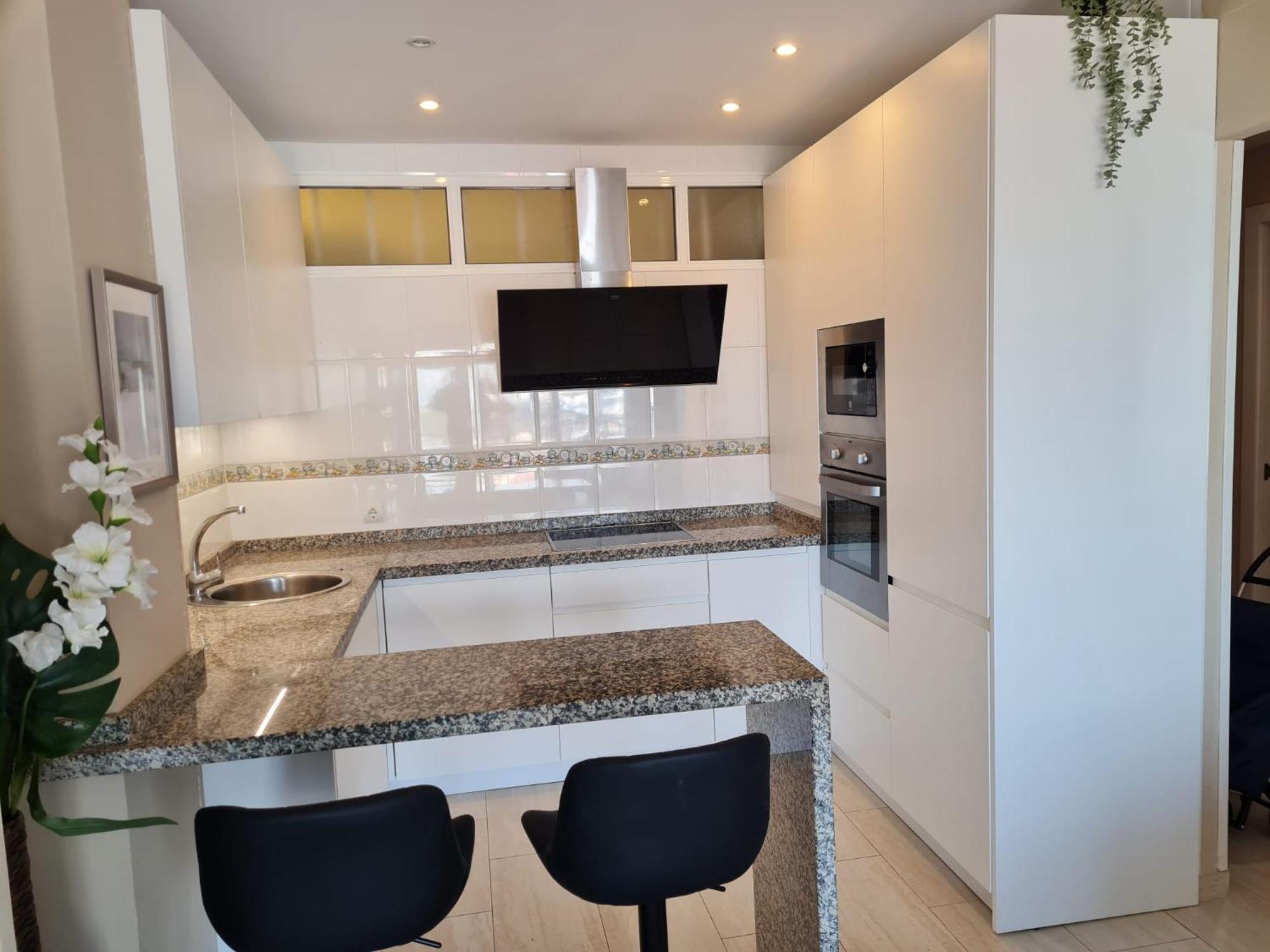 Fuengirola. Bonito Apartamento En Paseo Maritimo. Espectaculares Vistas Al Mar. Primera Linea Exteriör bild